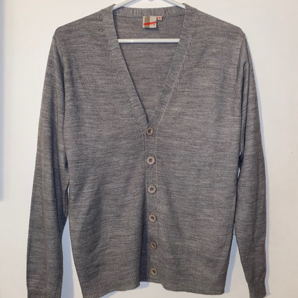 Delaveine men's v neck button down sweater